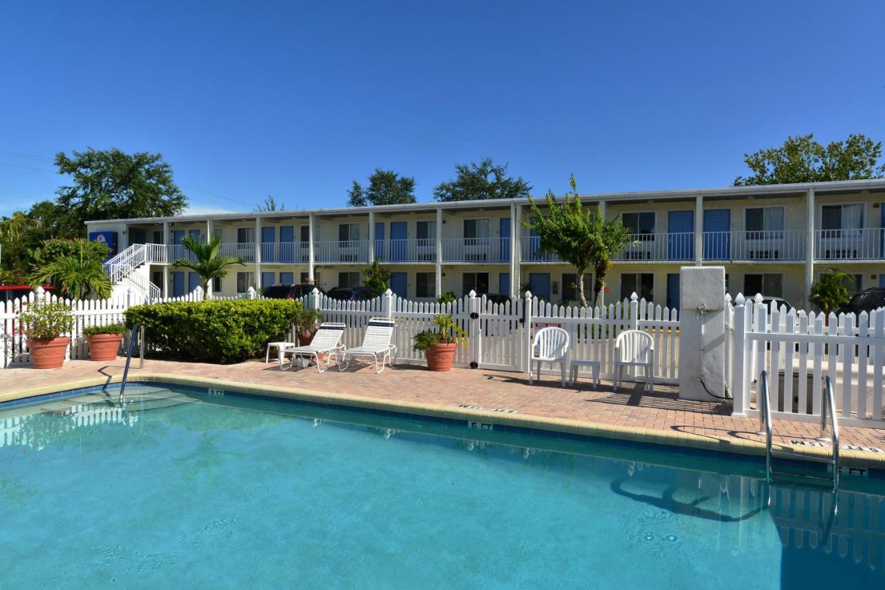 Americas Best Value Inn Bradenton-Sarasota Exterior photo