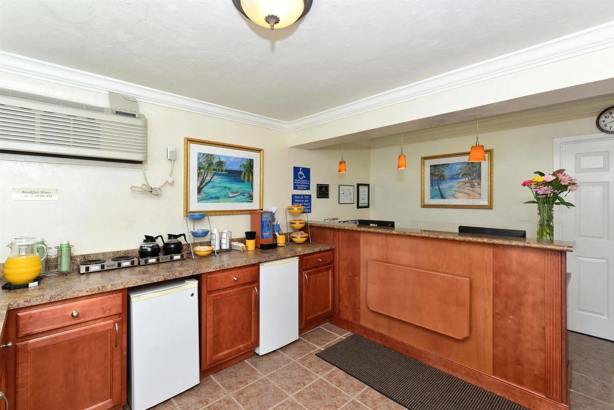 Americas Best Value Inn Bradenton-Sarasota Exterior photo