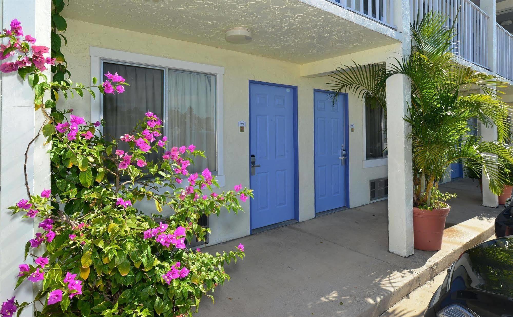 Americas Best Value Inn Bradenton-Sarasota Exterior photo